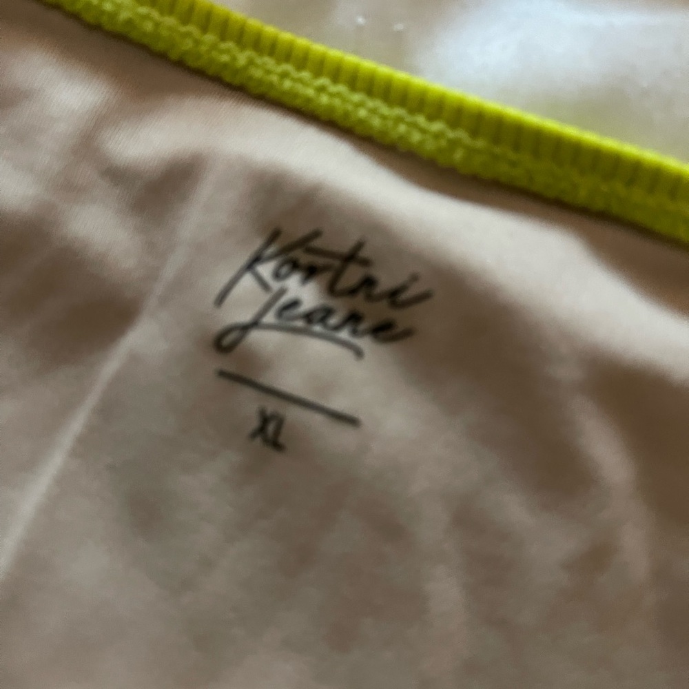 Kortni Jeane Gray and Neon Yellow Bikini - Picture 2 of 4